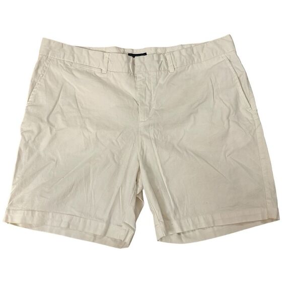 Reyn Spooner ~ Womens White Chino Shorts ~ size 14 ~ side and back pockets - Picture 1 of 8